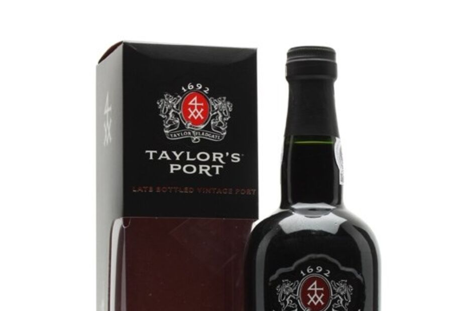 vinho, Wine Spectator, portugal, Taylor Late Bottled Vintage, The Fladgate Partnership, Garrafeira Nacional, Blandy’s Bual Madeira, Madeira Wine Company , Quinta do Castro Douro Superior, Porca de Murça Douro, Porca de Murça Douro tinto, de 2013, da Real Companhia Velha,  Duorum Douro