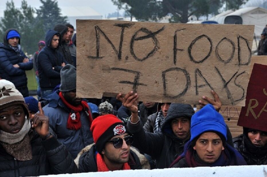 Bangladesh, Grécia, Macedónia, Sérvia, questões sociais, demografia