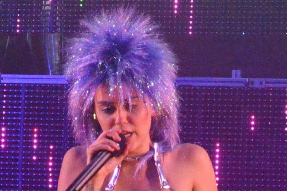 Miley Cyrus, pénis, música, cantora