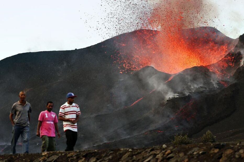 presidente do Gabinete de Reconstrução do Fogo, Chã, Fogo, Cabo Verde, questões sociais