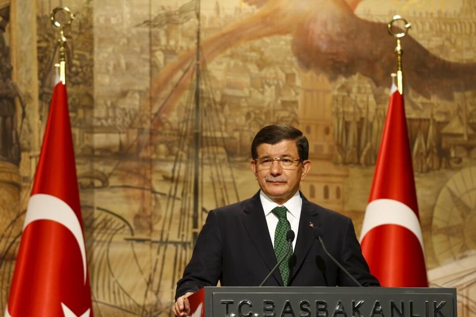 Ahmet Davutoglu, Bachar Al-Assad, Rússia, Síria, presidente da Assembleia Turcomana Síria, Abdurrahman Mustafa, distúrbios, guerras e conflitos, política, conflito armado