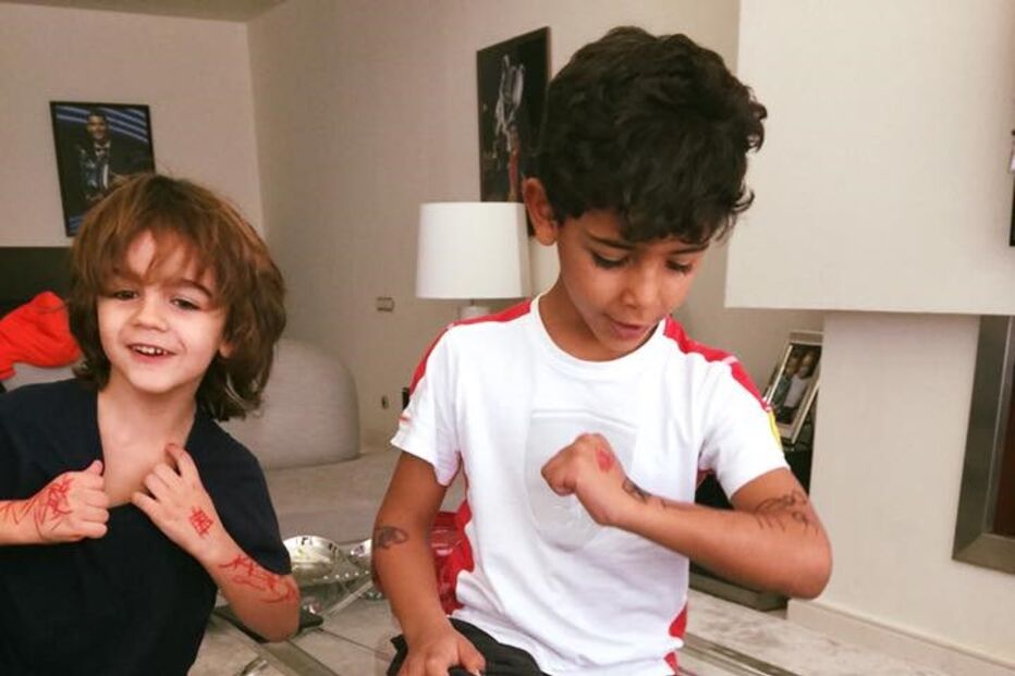 Katia Aveiro, banho, filho, sobrinho, mãe, tia, maternidade, José Diniz, Cristianinho, pintar, pintura, pele, brincadeira, crianças, primos