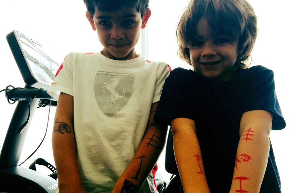 Katia Aveiro, banho, filho, sobrinho, mãe, tia, maternidade, José Diniz, Cristianinho, pintar, pintura, pele, brincadeira, crianças, primos