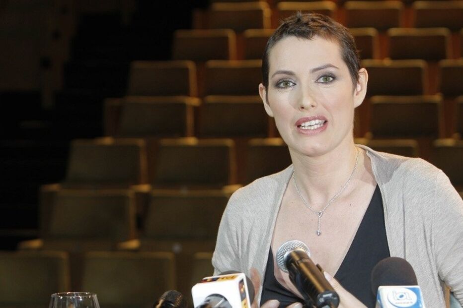 Famosos, cancro, cancro da mama, tumor, tumor na mama, figuras públicas, Sofia Ribeiro, Fernanda Serrano, Simone de Oliveira, Joana Sousa Cardoso, Delfina Cruz, Patrícia Pillar