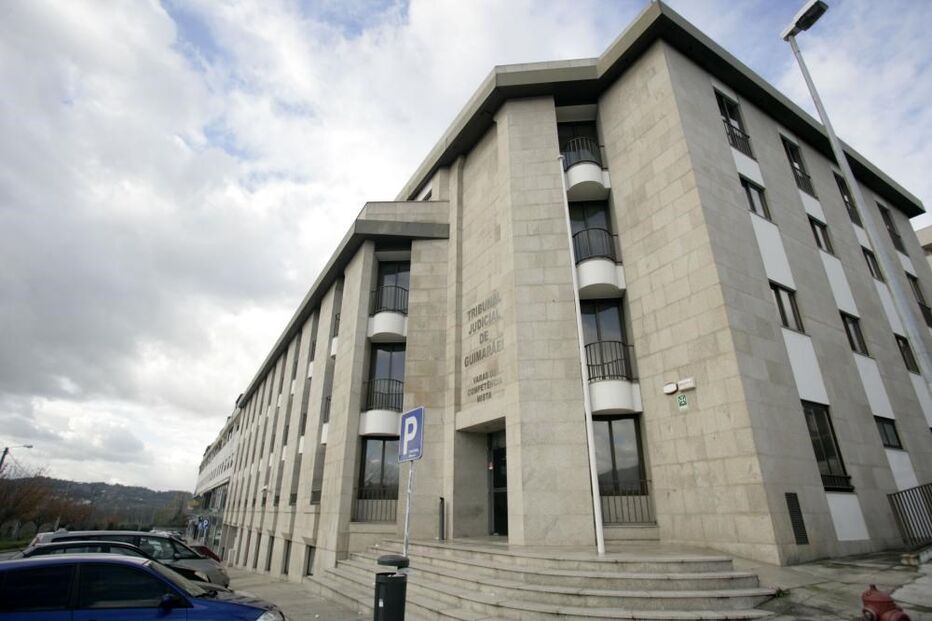 Assalto, Tribunal de Guimarães, relações amorosas, Fafe, roubo, homicídio, tentativa de homicídio