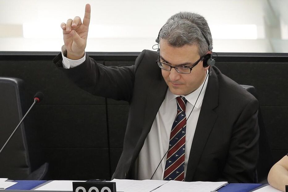 Aymeric Chauprade, Christopher Naudin, Pierre Malinowski, Interpol, mandato, crime, lei e justiça