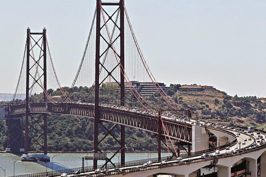 Divisão de Trânsito, PSP, Lisboa, polícia, tecnologias de informação, segurança, Ponte 25 de Abril