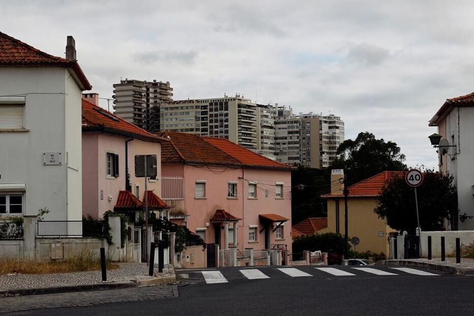 Deco, economia, negócios e finanças, serviços financeiros, banca, macroeconomia, mercado financeiro