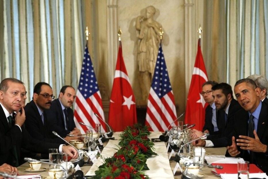 02-12-2015_04_40_44 28 obama turquia.JPG