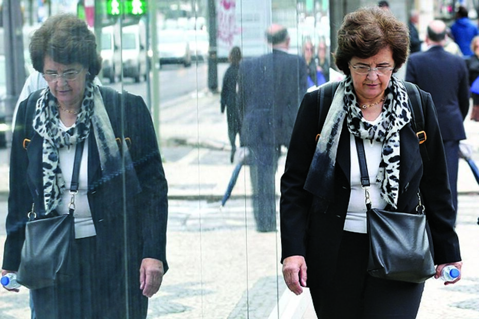 Maria de Belém defende Ana Jorge em tribunal 