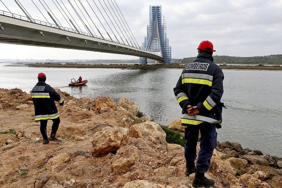 acidente, buscas, Portimão