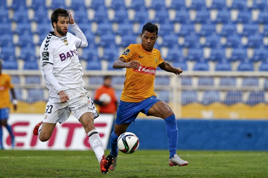 I Liga, Salvador Agra, Leo Bonatini, desporto, futebol, Estoril-Praia, Nacional