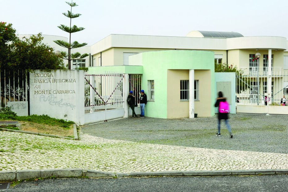 Pais, agrssão, alunos, Escola Básica Integrada do Monte de Caparica, Almada