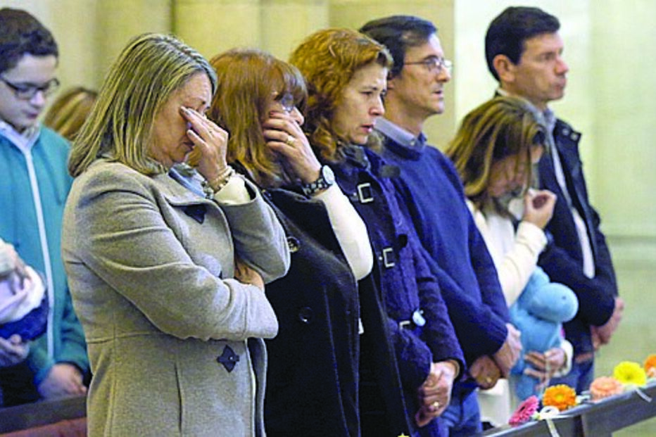 Meco, Dux, pais, João Gouveia, praia, mortes, ações civis