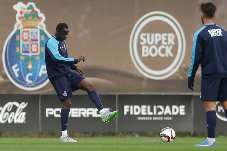 Aly Cissokho, Aston Villa, FC Porto, futebol, desporto