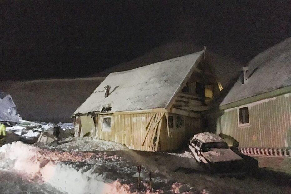 Noruega, Svalbard, avalanche, feridos, desaparecidos