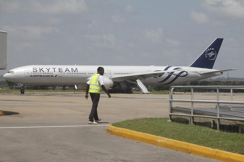 Air France Maurícias-Paris, Paris, França, crime, lei e justiça