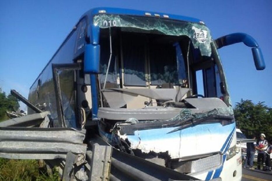 México, acidente, autocarro, Las Choapas, Ocozocuautla, acidentes e desastres, acidentes de transporte, acidente rodoviário