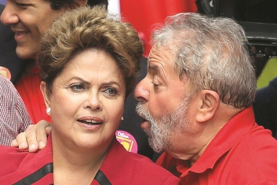 24-12-2015_03_39_45 30 dilma lula.jpg