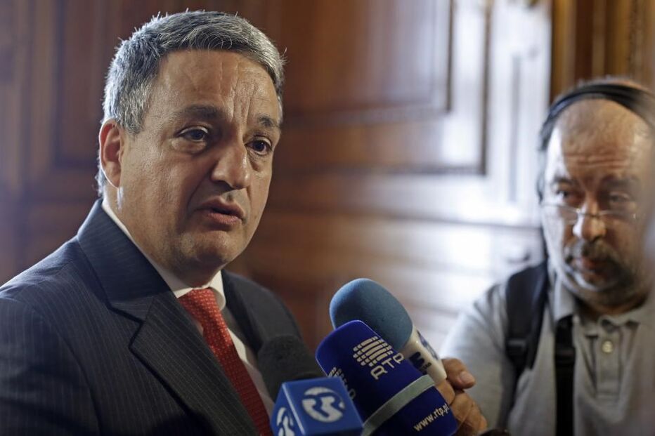 Paulo Macedo, problemas, hospital São José, aneurismas, médicos, saúde, hospitais