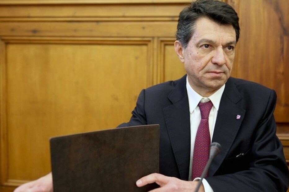 Banif, Governo, Tomás de Vasconcellos, Issuf Ahmad, António Neto da Silva, António Varela, Luís Amado, Jorge Tomé, banca