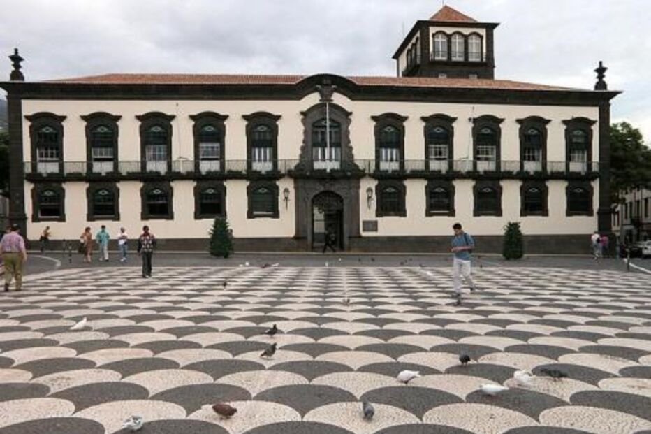 Assembleia Municipal do Funchal, empréstimo bancário