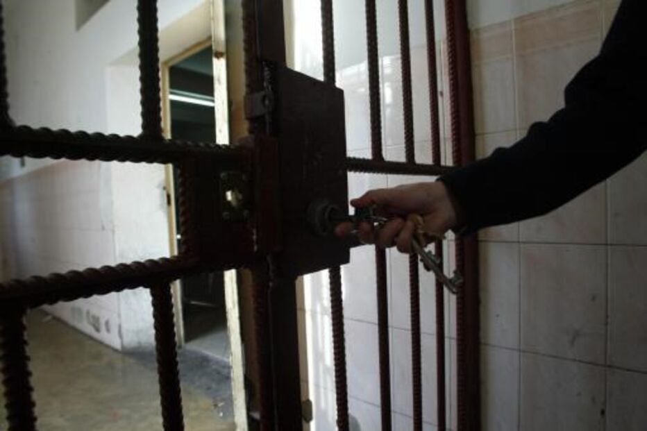 Emirados Árabes Unidos, Abu Dhabi, Tribunal de Segurança do Estado, política