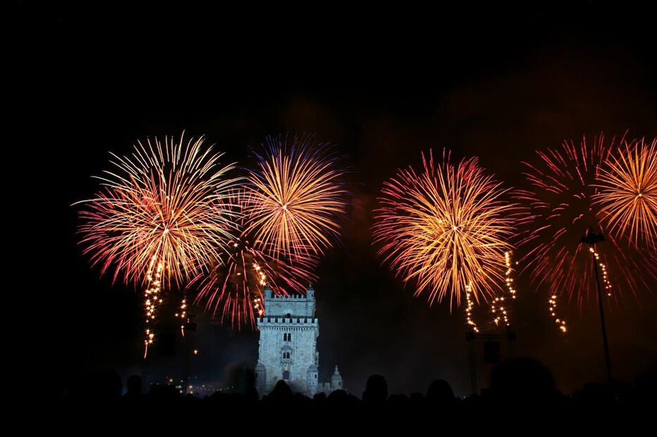 passagem de ano, réveillon, cores, festa, Lisboa, Porto, fogo de artifício