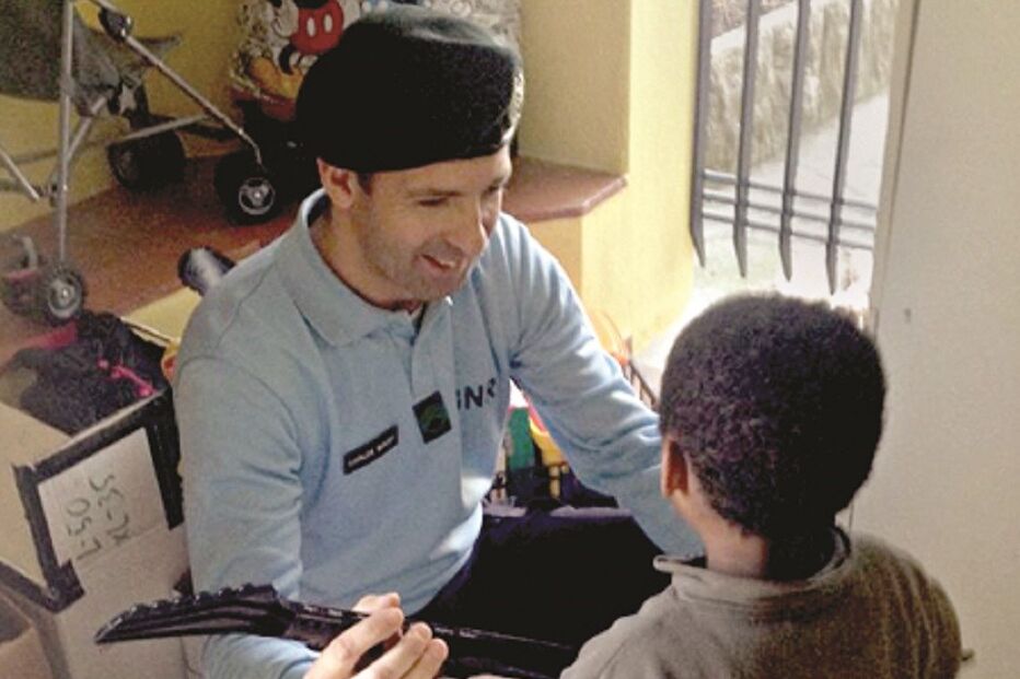 GNR, Guarda Nacional Republicana, roupa, brinquedos, Sintra, Centros de Acolhimento Temporário, Exército de Salvação, Obra Padre Gregório