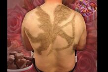 Calend-hair, calendário solidário, Mike Wolfe, pelos das costas