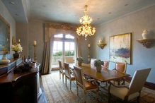 Robin Williams, Villa of Smiles