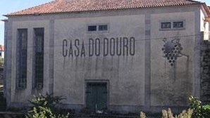 AR discute processo de regularização da dívida da Casa do Douro