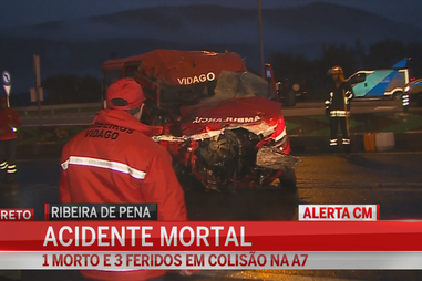 Colisão entre ambulância e pesado na A7 faz um morto 
