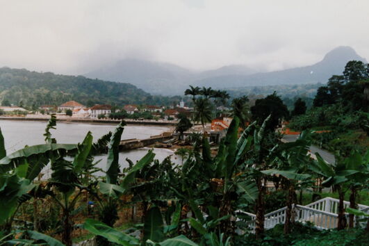 São Tomé: o local onde os portugueses mudam de vida e denunciam falhas na ajuda humanitária