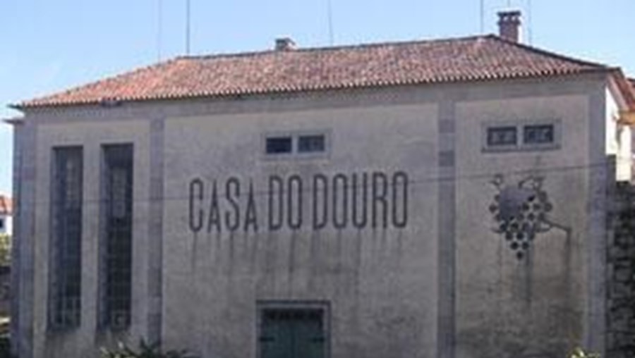 A Casa do Douro localiza-se no Peso da Régua