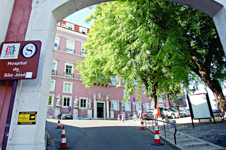 mulher, queimar, vítima, namorado, agressão, agressor, Hospital de São José, Lisboa