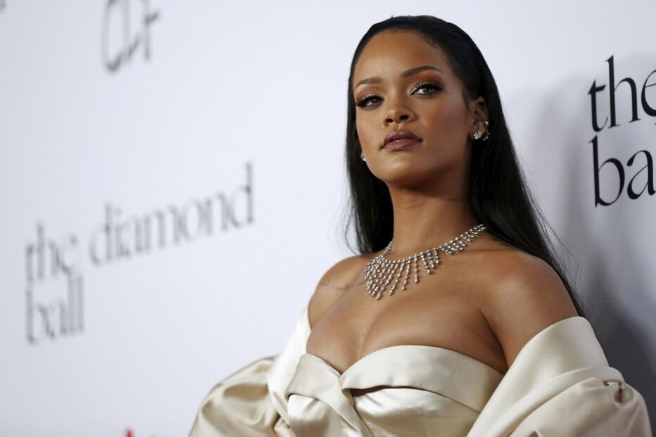 03-01-2016_12_03_59 rihanna.jpg