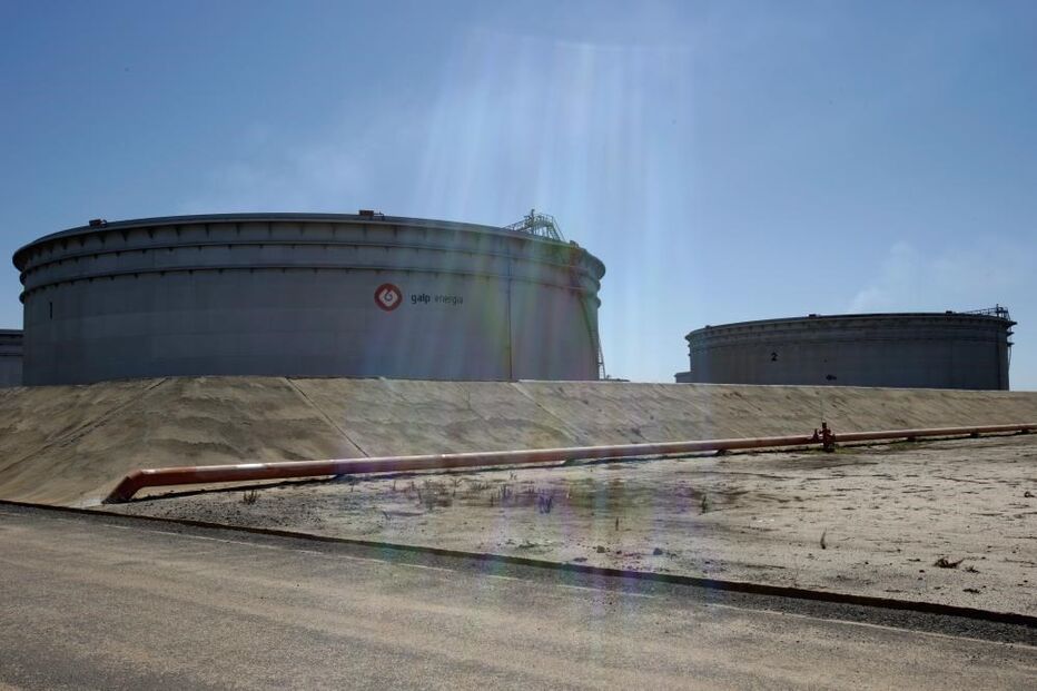 Petrogal, Porto, Sines, Sindicato da Indústria e do Comércio Petrolífero