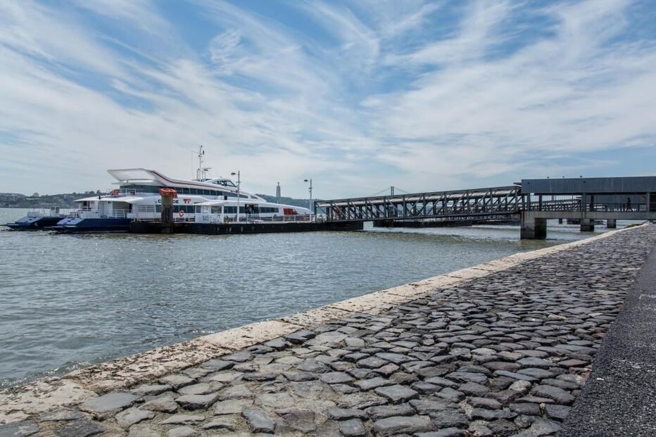 Transportes de Lisboa, Trafaria-Porto Brandão-Belém, transportes