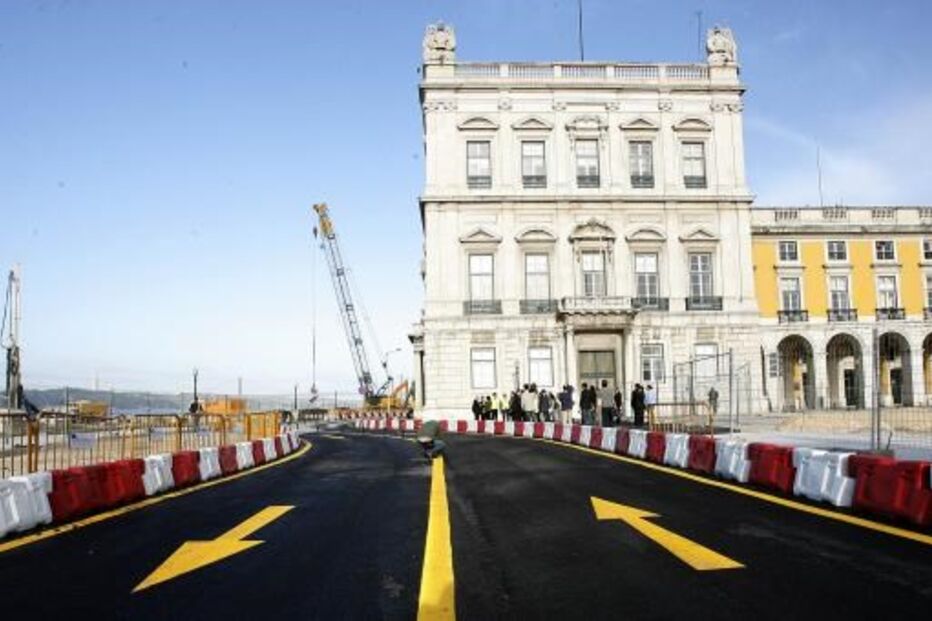 Câmara de Lisboa, Avenida Ribeira das Naus, política