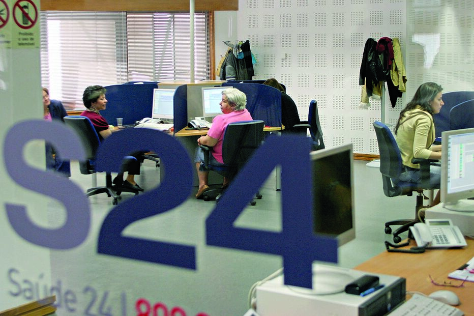 gripe, saúde 24, chamadas, ajuda, Serviço Nacional de Saúde, Linha de Saúde 24, Ricardo Jorge, Gripe A