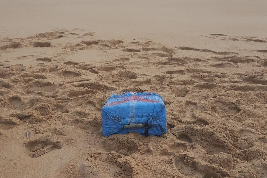 10-01-2016_23_27_13 12 haxixe 2.jpg