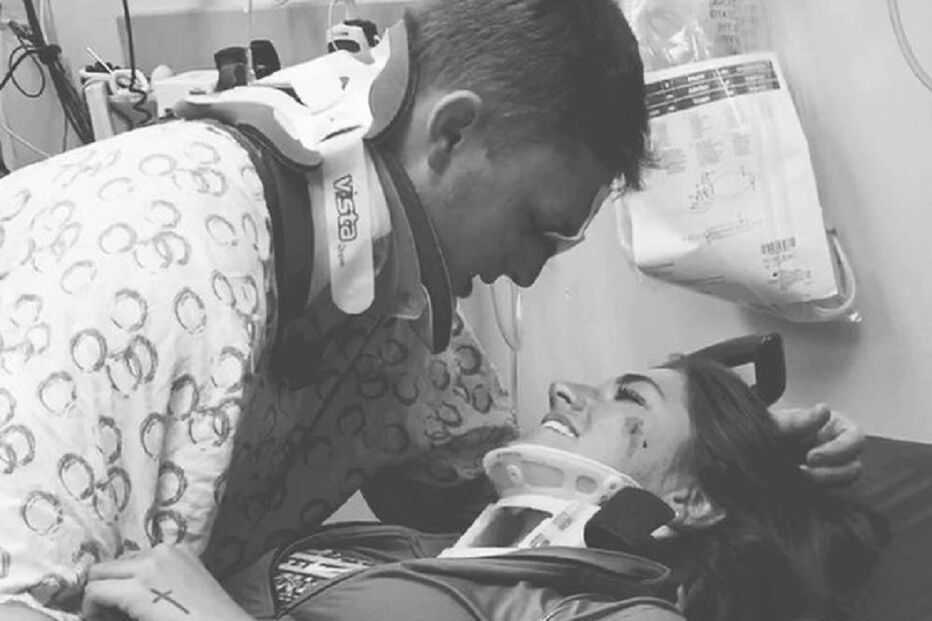 Acidente, Arika Stovall, Hunter Hanks, Passagem de Ano, Ano Novo, Florida, EUA, Estados Unidos, Tennessee, Facebook