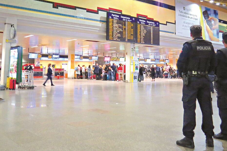 Heroína vinha da Índia numa mala em avião 