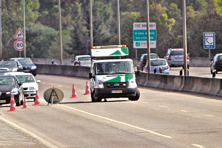 12-01-2016_01_36_41 13 rouba carrinha.jpg