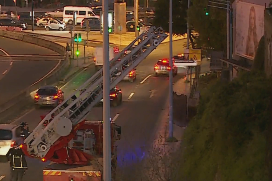 Alcântara, Lisboa, queda, poço, ferido, acidentes e desastres