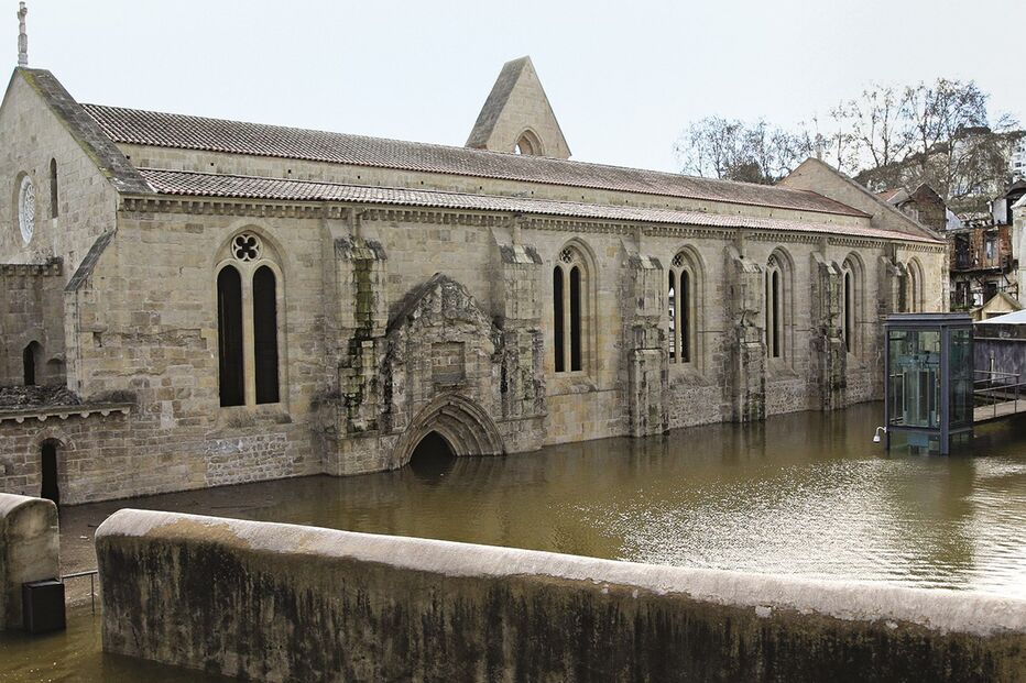 autarcas, EDP, Coimbra, cheias, chuva, mau tempo, culpa, Barragem da Aguieira, Convento de Santa Clara-a-Velha