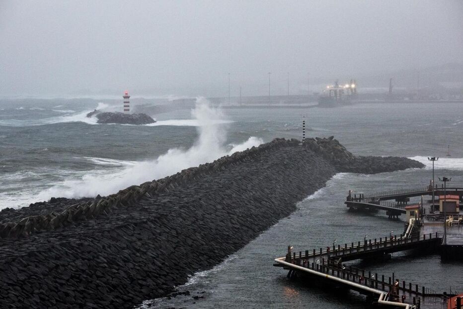 Porto da Calheta, São Jorge, encerramento, mau tempo, Diogo Vieira Branco, transportes, transporte marítimo e fluvial