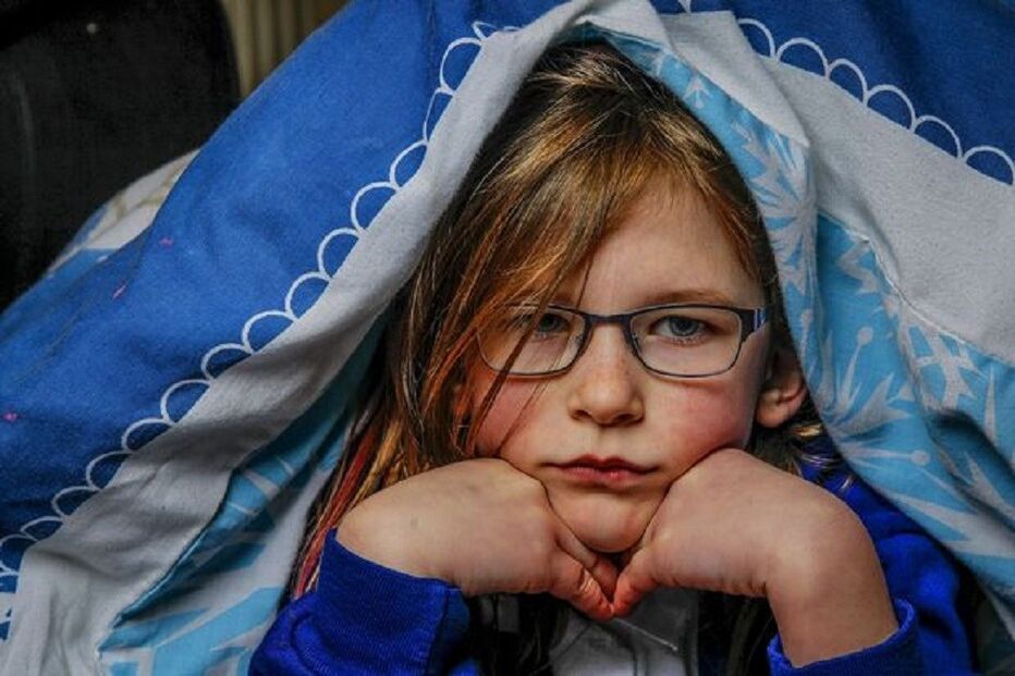 Olivia Farnsworth, cromossomas, Reino Unido