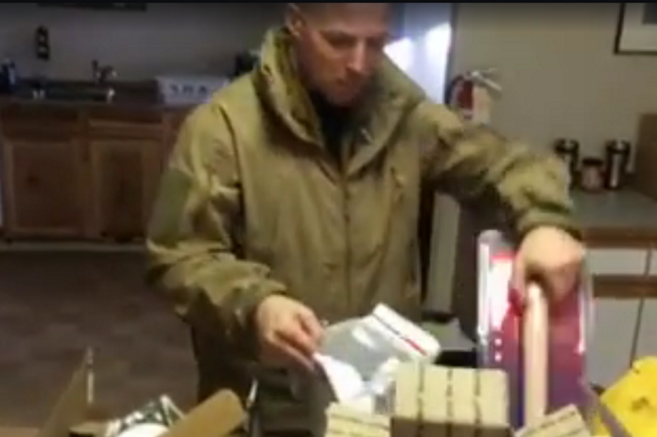 milícia armada, EUA, brinquedos sexuais, parque natural, Oregon